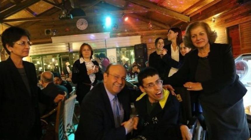 Efeler Belediyesi&rsquo;nden Anlamlı Yemek