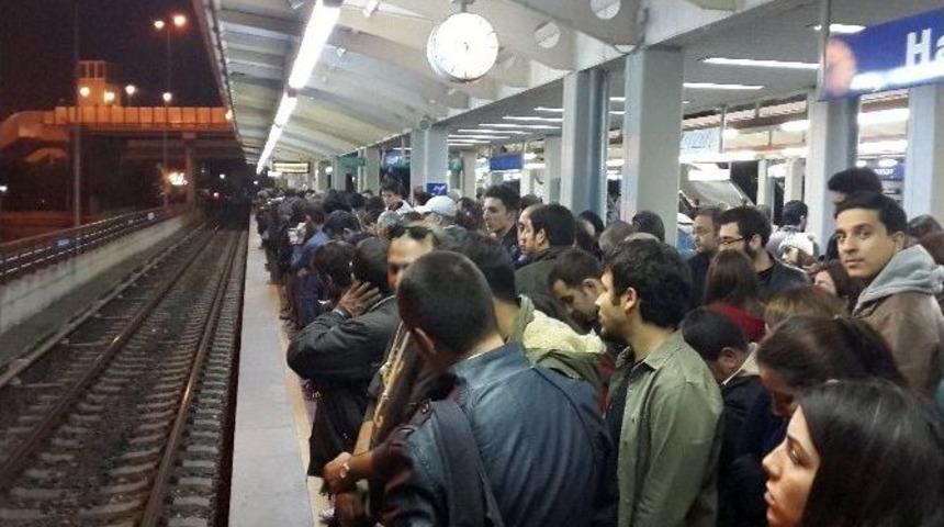 (&ouml;zel Haber) İzmir&rsquo;de Metro İsyanı