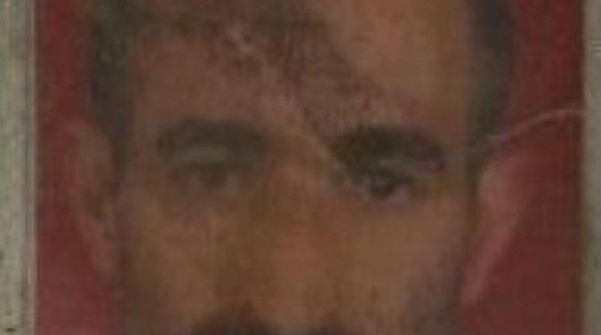 Ağabeyini terasta &ouml;ld&uuml;rd&uuml;, inip esnaftan polis &ccedil;ağırmasını istedi