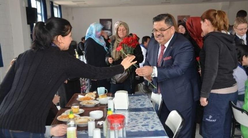 Başkan Yağcı&rsquo;nın Kadın Hakları G&uuml;n&uuml; Mesajı