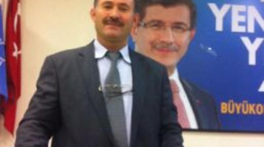 Ak partili il&ccedil;e başkanı y&uuml;ksekokul mezunu olmadığı i&ccedil;in istifa ediyor