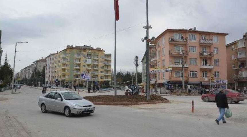 Ereğli&rsquo;de Yunus Emre Meydanındaki &Ccedil;alışmalar S&uuml;r&uuml;yor