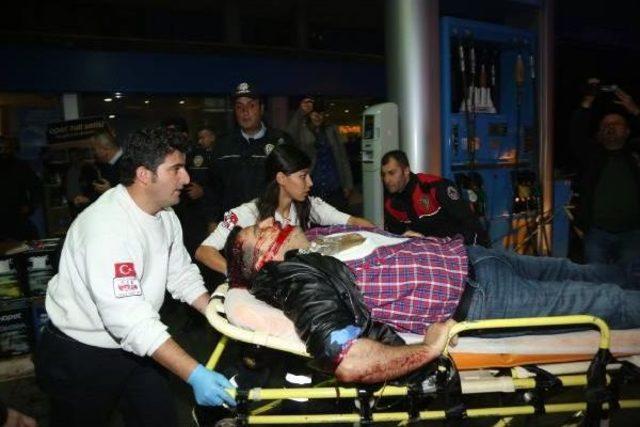 Petrol istasyonundaki &ccedil;atışmada &ouml;len iki kişi toprağa verildi 2