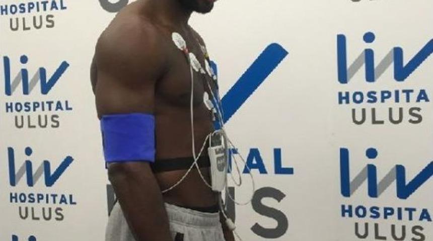 Galatasaray liv hospital'ın yeni pivotu sağlık kontrol&uuml;nden ge&ccedil;ti