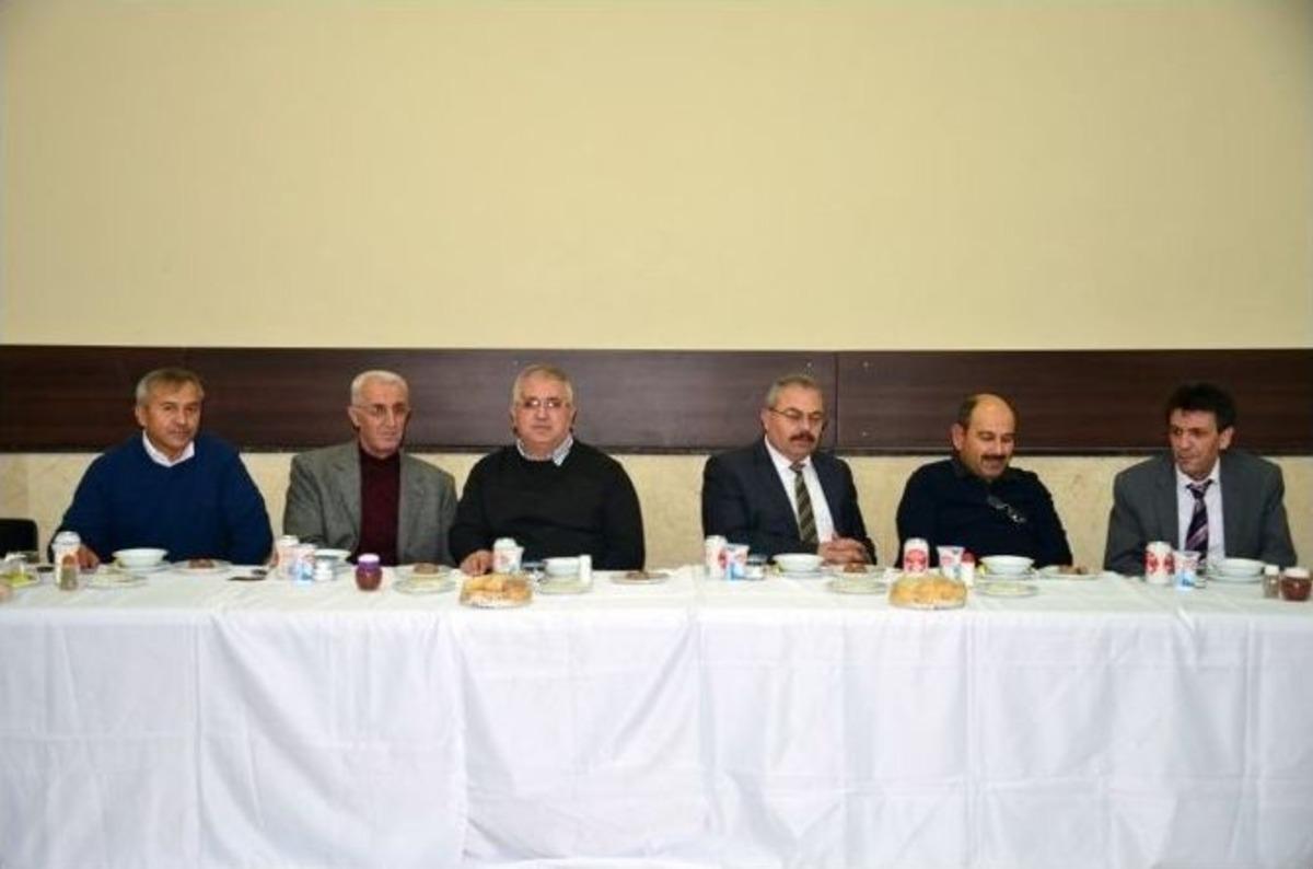 Gediz Belediyesi Engelliler Onuruna Yemek Verdi