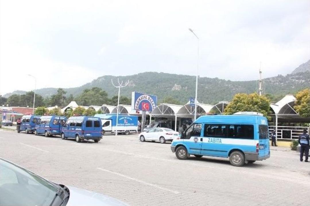 Kemer&rsquo;deki &Ccedil;arşı Yıkımında Arbede