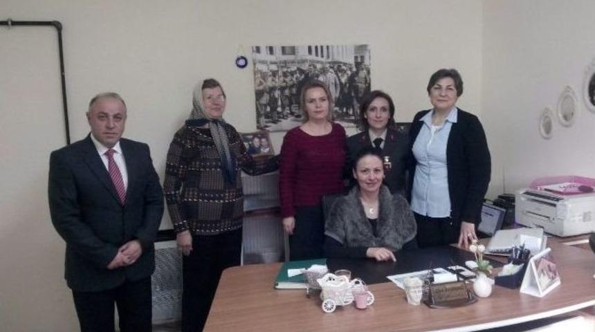 İl Jandarma Komutanlığı Kadın Derneklerini Ziyaret Etti