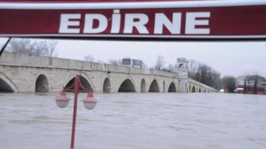 Tunca Ve Meriç Nehri Taşti, Ekili Alanlar Ve Çay Bahçeleri Su Altinda