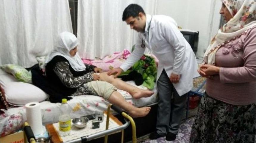 Doç.dr. Çoksüer, Yaşlı Kadının Tedavi İsteğine Kayıtsız Kalmadı