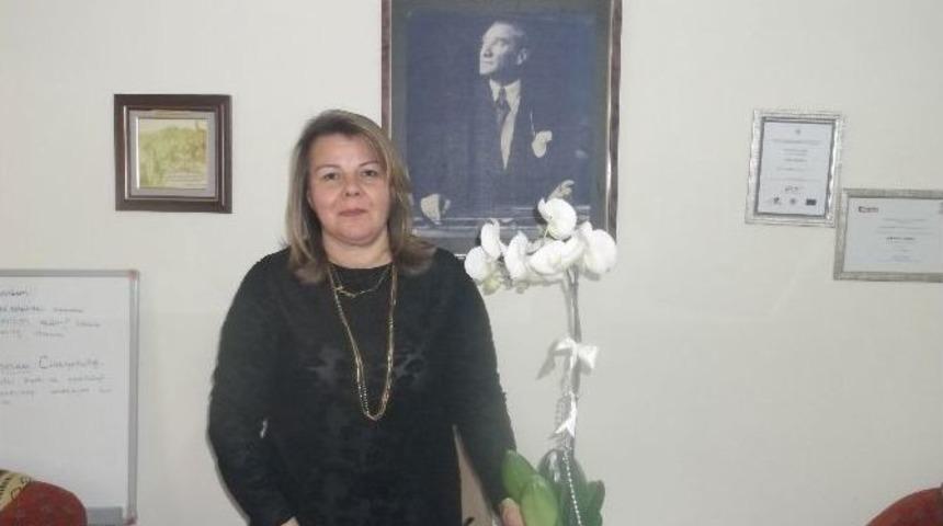 Ak&ccedil;a: "eşit Temsil Hakkımızı İstiyoruz"