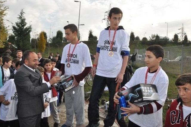 &Uuml;z&uuml;lmez Pedallara Start Verdi 1