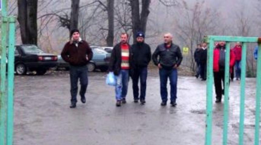 Kapatilacak Maden Ocağinda İş Yavaşlatma Eylemi