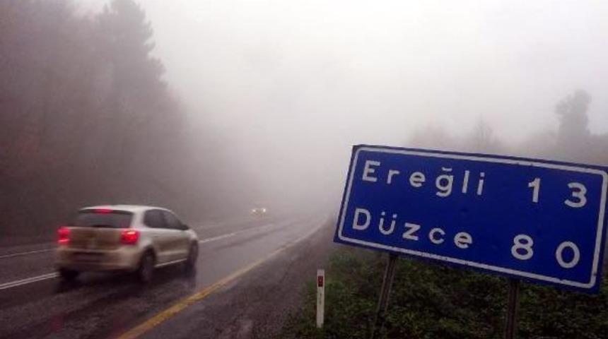 Zonguldak'ta Sis Ulaşimi Yavaşlatti