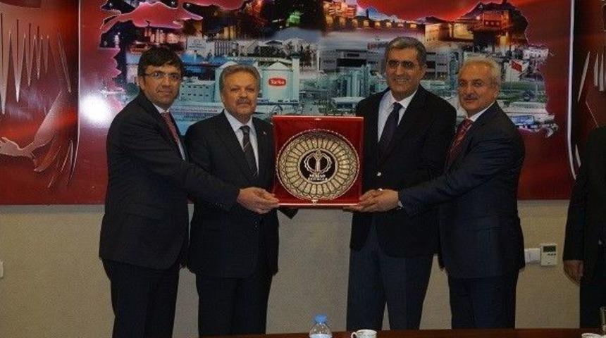 Vali Kahraman Konya M&uuml;siad Şubesi &Uuml;yeleri İle Bir Araya Geldi