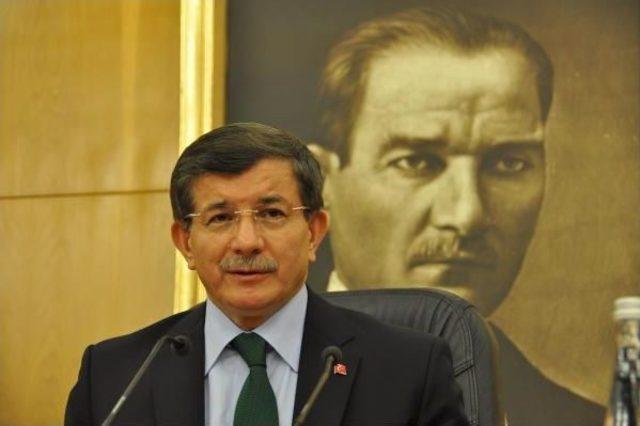 Başbakan Davutoğlu 9 Bakanla Atina'ya Gitti