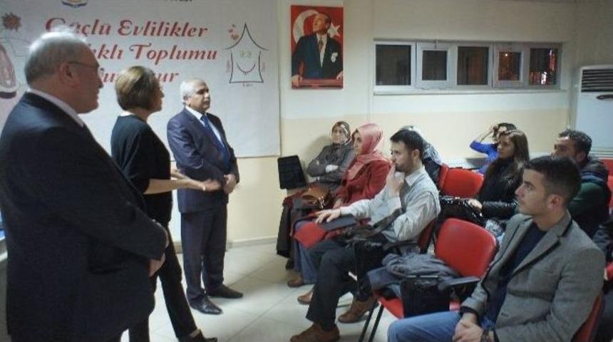 Denizli&rsquo;de Evlilik Okulu&rsquo;nda Yeni D&ouml;nem Başladı