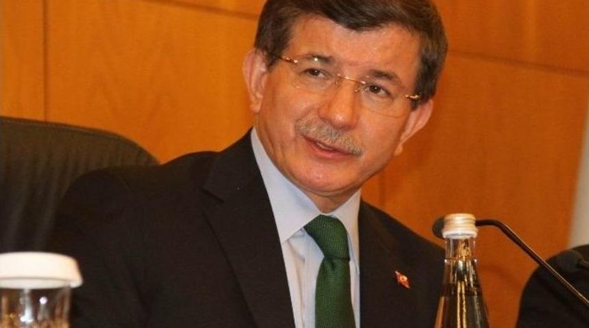 Başbakan Davutoğlu Yunanistan&rsquo;a Gitti