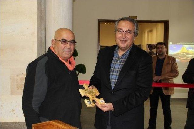 Ödüllü Fotoğraflar Sergileniyor 1