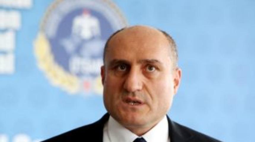 Polis Akademisi Başkani &Ccedil;olak: Akademi Kapanmiyor