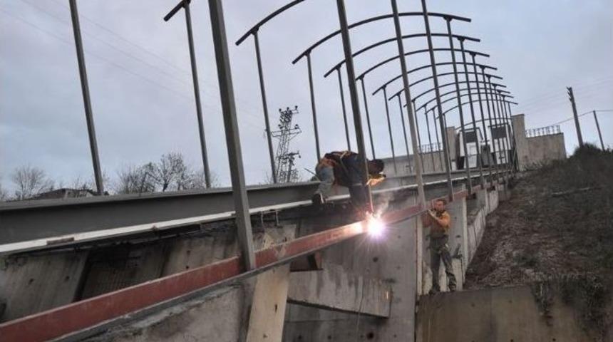 Yatay Asans&ouml;r&uuml;n &Uuml;st&uuml; Kapanıyor