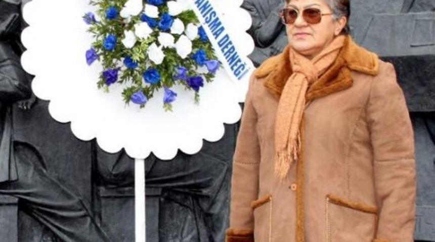 5 Aralik Kadin Haklari Günü Erzurum'da Kutlandi