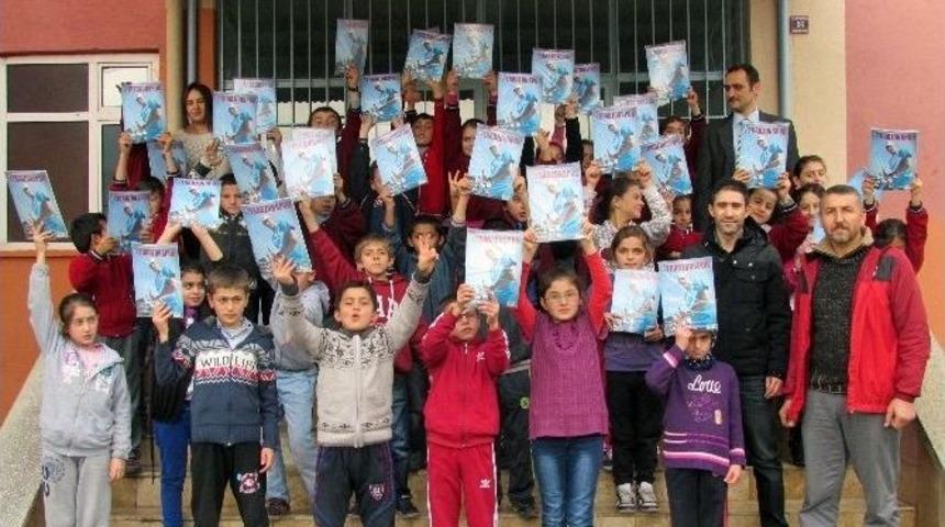 Torul Trabzonsporlular Derneğinden Yatılı Öğrencilere Ziyaret