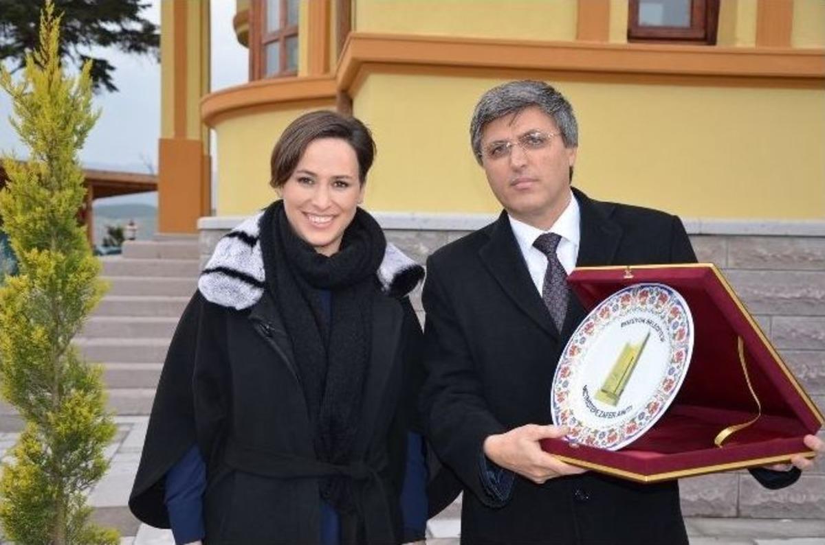 &ldquo;nur Viral&rsquo;le Bizim Soframız&rdquo; Programında Boz&uuml;y&uuml;k Tanıtıldı