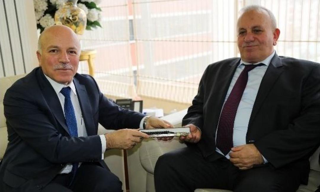 İski Genel M&uuml;d&uuml;r&uuml; Altay, Başkan Sekmen&rsquo;i Ziyaret Etti