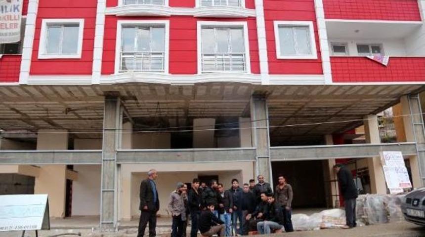 İnşaat İş&ccedil;ilerinden &Uuml;cret Tepkisi