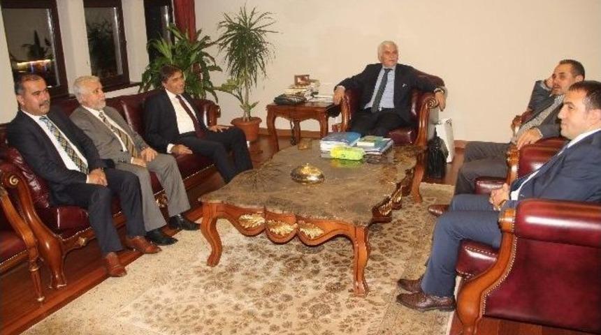 &Ccedil;elik- İş Sendikası Genel Başkanı Cengiz G&uuml;l&rsquo;den Vali&rsquo;ye Ziyaret