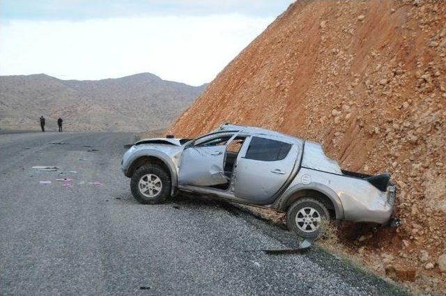 Düğün Konvoyunda Kaza: 1 Ölü, 7 Yaralı