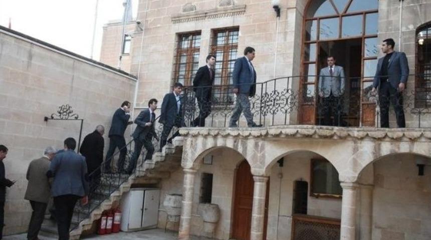 Vali K&uuml;&ccedil;&uuml;k Şurkav Toplantısına Başkanlık Yaptı