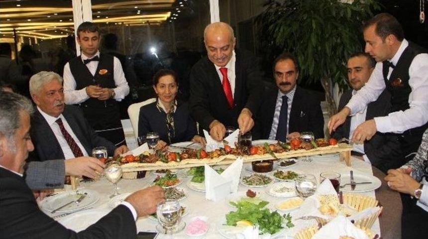 Van B&uuml;y&uuml;kşehir Belediyespor-bergamaspor Ma&ccedil; Biletleri 1 Tl