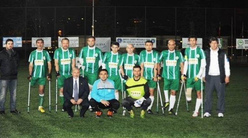 Engelli Futbolcular Ve Ş&ouml;hretlerden Anlamlı Mesaj