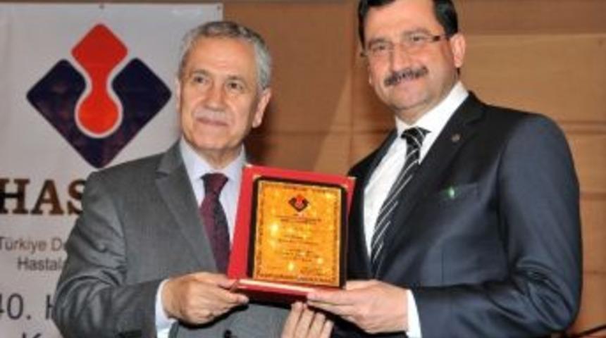 Hasvak&rsquo;tan Başkan Ak&rsquo;a Teşekk&uuml;r Plaketi