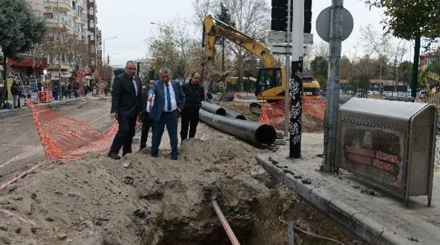 Isparta&rsquo;da Yeraltı Otopark İnşaatı Devam Ediyor