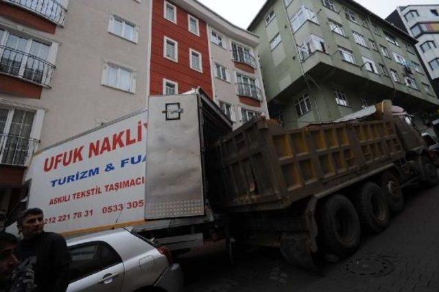 Kağithane de Kamyon Faciasindan D&ouml;n&uuml;ld&uuml; 3