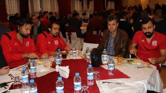 Balikesirspor'a Moral Kahvaltisi