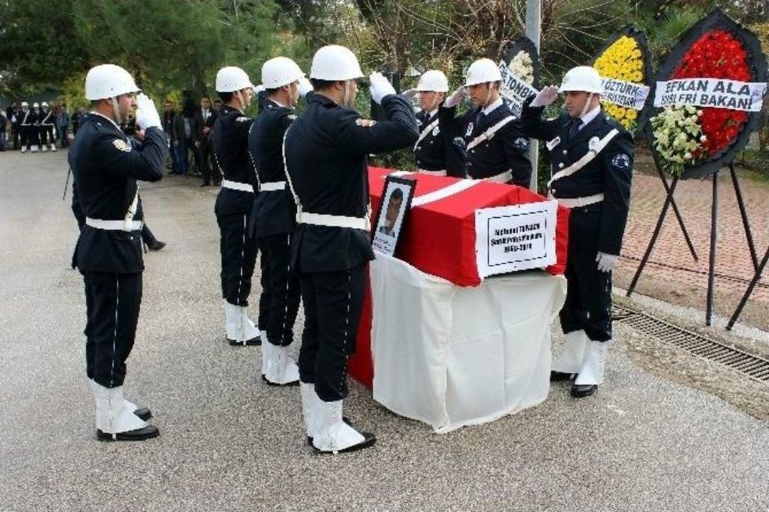 Bı&ccedil;aklanarak Şehit Olan Polise Son G&ouml;rev