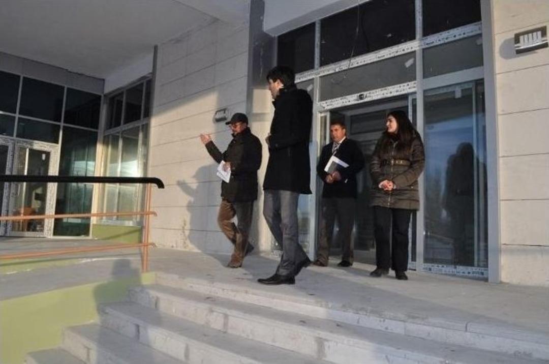 Kaymakam Erdem Yeni Hastane İnşaatı&rsquo;nda İncelemelerde Bulundu