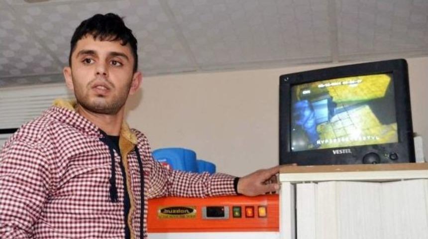 Hırsızların Korkusundan İş Yerinde Sabahlıyor