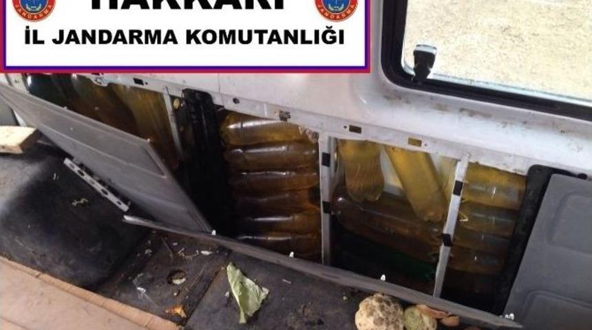 Hakkari &rsquo;de Jandarma 2 Ton Akaryakıt Ele Ge&ccedil;irdi