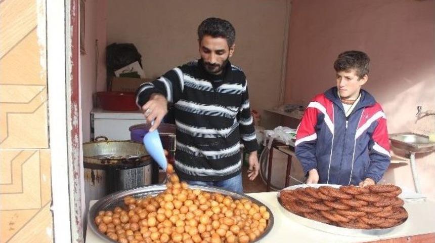 Suriyeli M&uuml;ltecilerin Ekmek M&uuml;cadelesi
