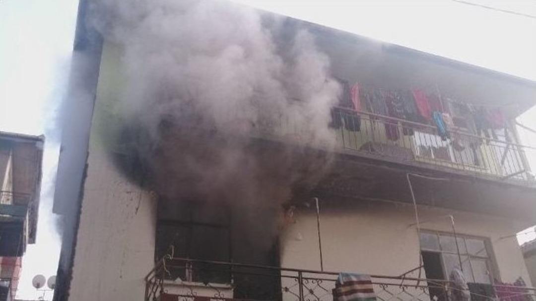 Sobayla Oynayan &Ccedil;ocuk Evi Yaktı