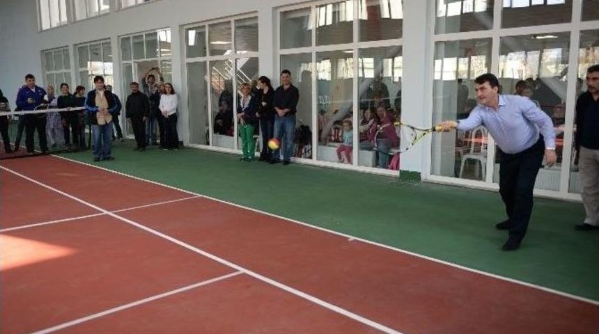 Minik Tenis&ccedil;iler Osmangazi Kupası İ&ccedil;in Ter D&ouml;kecek