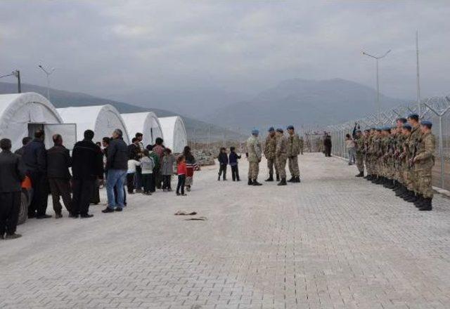 İstanbul'da Dilenen Ve Sokakta Yaşayan Suriyeliler İslahiye Kampina Yerleştirildi