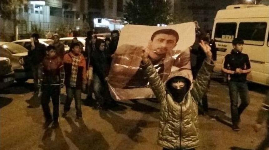 Diyarbakır&rsquo;da Y&uuml;r&uuml;y&uuml;ş Sonrası Gerginlik