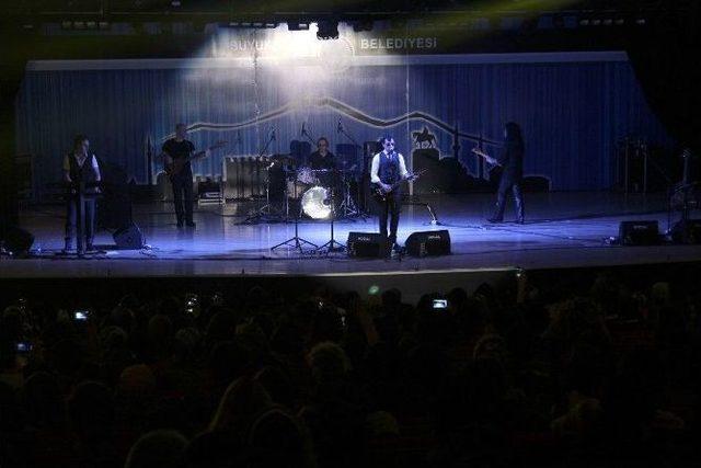 Ayna’dan Muhteşem Konser