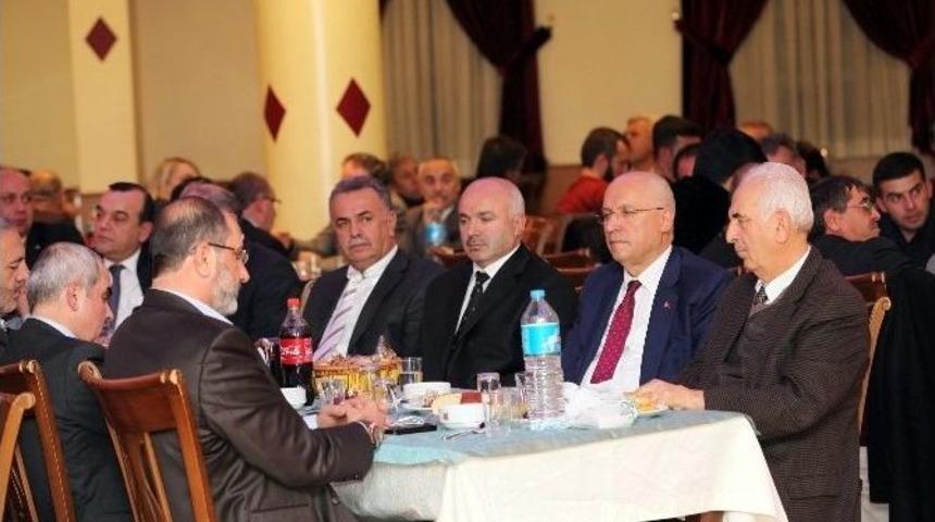 Yaşar&rsquo;dan Hemşehri Derneklerine Destek