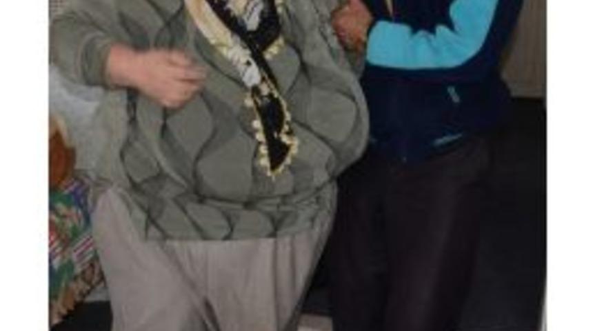 7 Yıldır Sokağa &Ccedil;ıkamayan Kadın Yardım Bekliyor